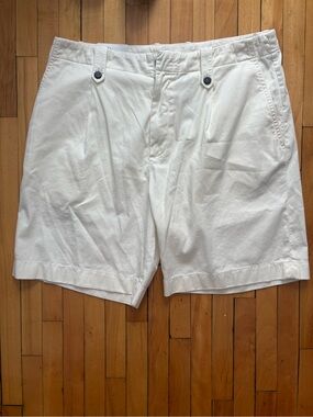 Eleventy White Men's Flat-Front Cotton Shorts